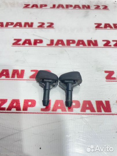 Форсунка омывателя передняя Mitsubishi L200 K74T