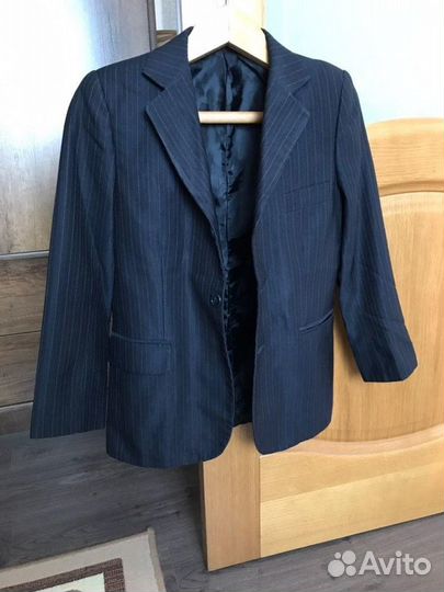 Пиджаки на мальчика 32 и 36 размер