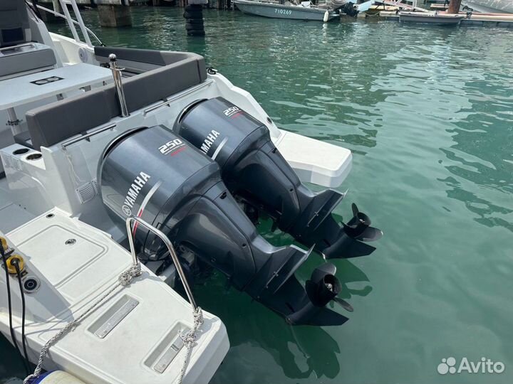 Яхта Jeanneau Cap Camarat 9.0 WA 2022