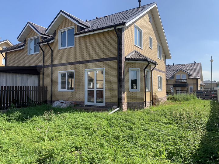 Таунхаус 120 м² на участке 3 сот.