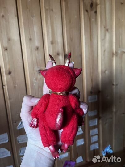 Красный дракон ручной работы