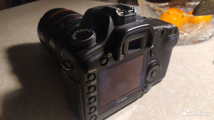 Зеркальный фотоаппарат canon 5D mark ii