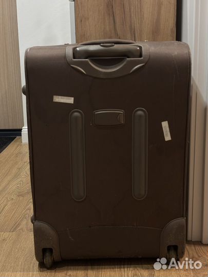 Чемодан на колесах