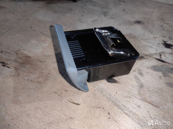 Пепельница форд лазер