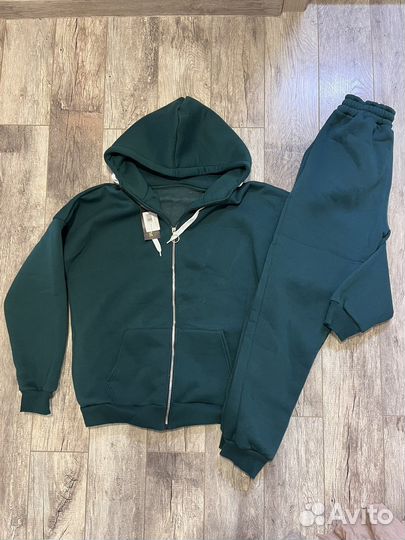 Спортивный костюм новый размер 54