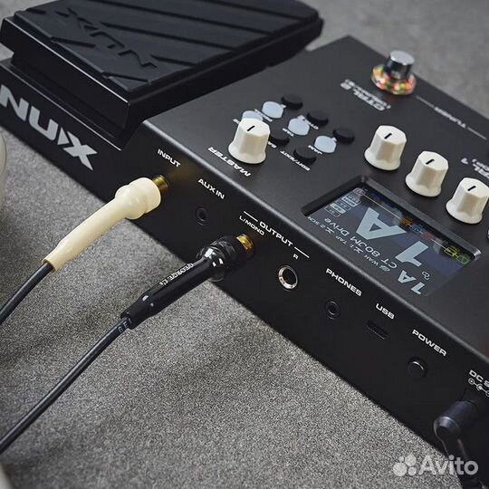 Nux Cherub MG-400 Modeling Processor