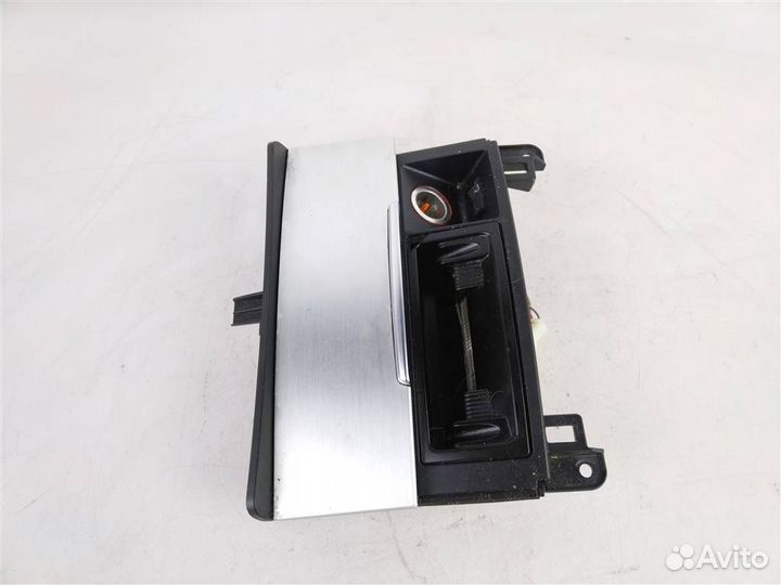 Пепельница передняя ауди Q7 2005