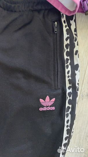 Костюм и жилетка Adidas original+шапка