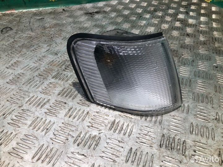 Поворотник передний правый Ford Scorpio