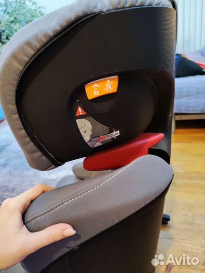 Детское автокресло 9 до 36 кг chicco oasys