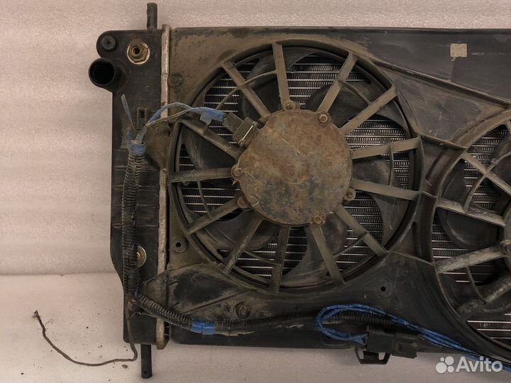 Радиатор охлаждения вентилятор Ford Contour
