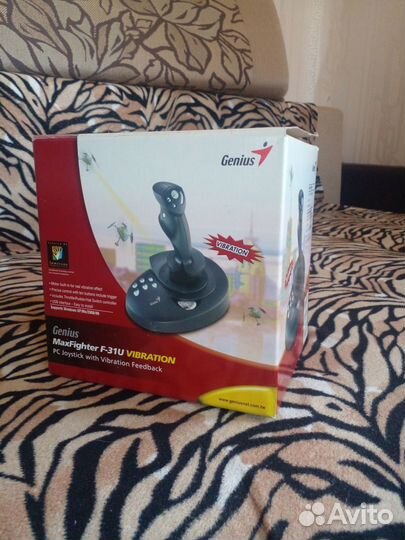Джойстик Genius MaxFighter F-31U vibration