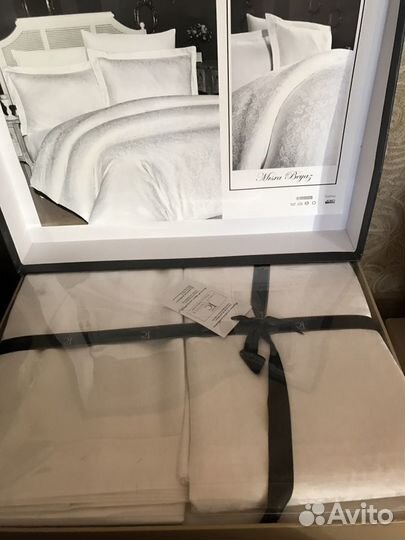 Постельное белье, скатерть