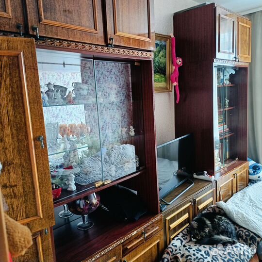 Шкаф сервант