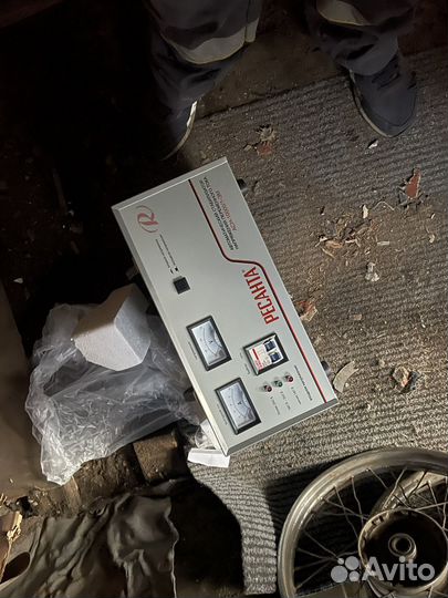 Стабилизатор напряжени новый