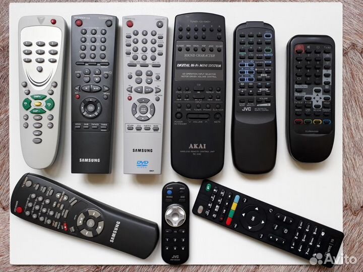 Пульты ду TV,DVD,аудио и ноги для тv