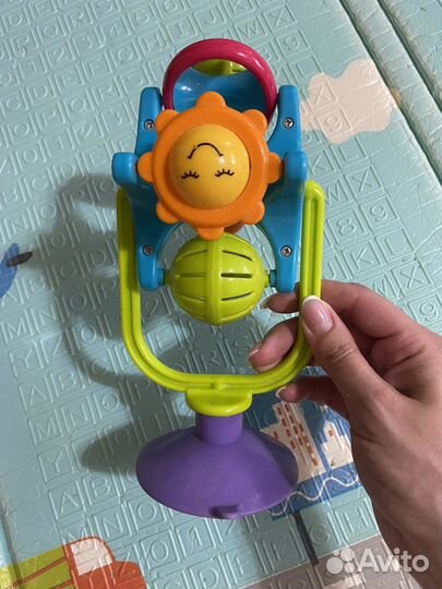 Игрушка на присоске