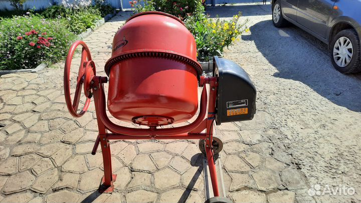 Аренда строительного пылесоса, инструмента, прокат