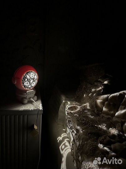 Ночник детский светильник проектор звездного неба