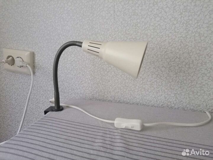 Лампа настольная