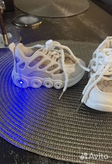 Кроссовки детские 21 размер