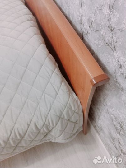 Кровать двуспальная 160х200 бу