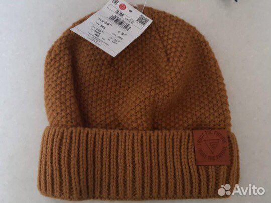 Шапка новая reserved и варежки новые