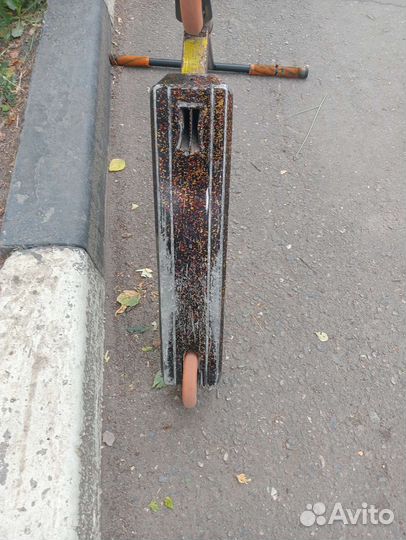 Трюковой самокат полустрит