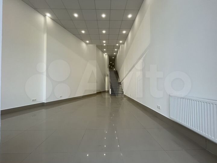 Аренда возле универсама 