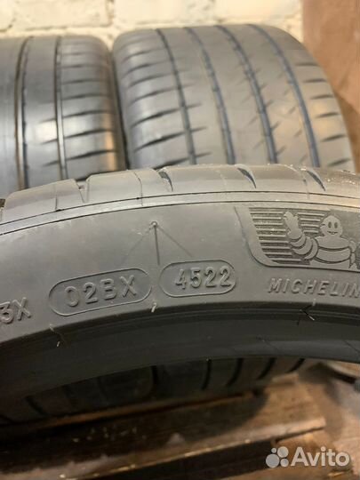 Michelin Pilot Sport 4 S 255/35 R21 и 285/30 R21
