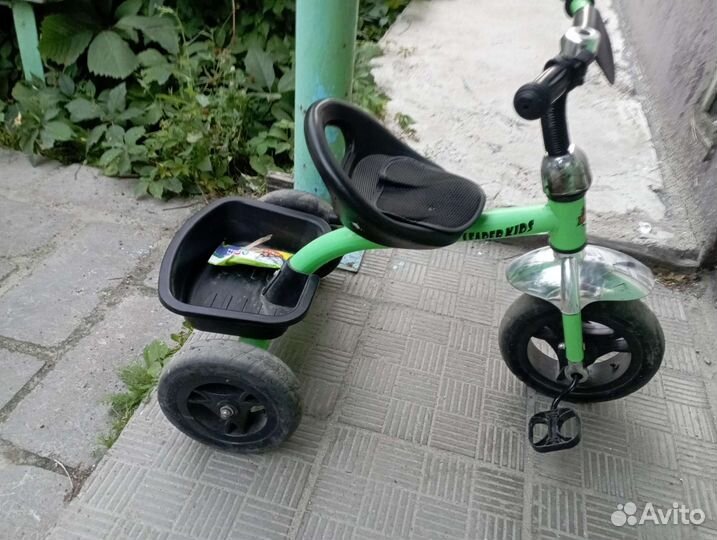 Трехколесный велосипед