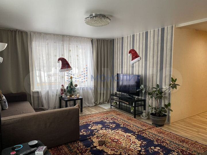 Дом 211 м² на участке 15 сот.