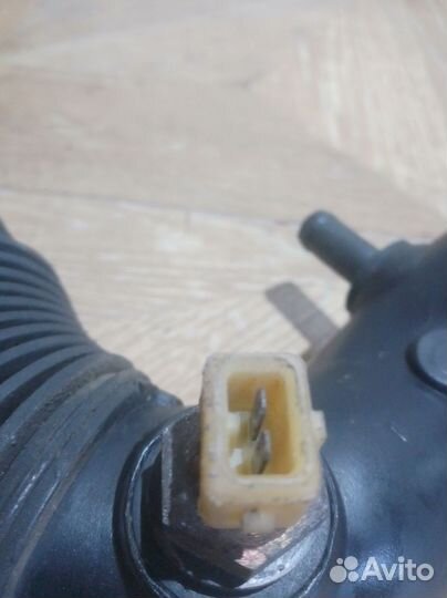 Патрубок воздушного фильтра Renault megane 1