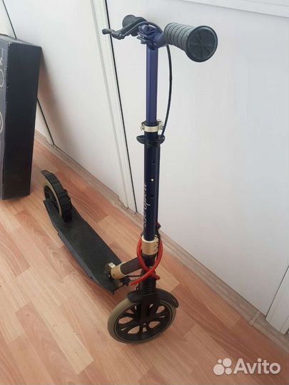 Самокат взрослый новый.Торг