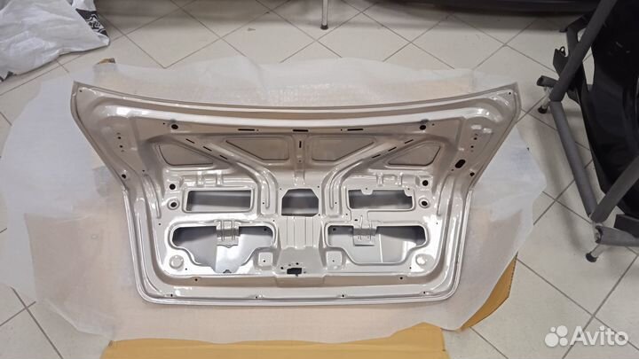 Крышка багажника Chevrolet Lacetti/Gentra в цвет