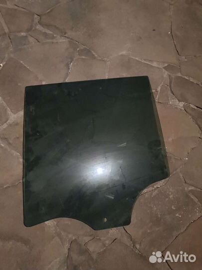 Стекло заднее левое F25 тонированное