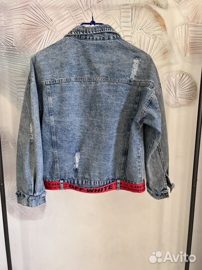 Куртка джинсовая