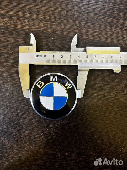 Наклейки Bmw на колпачки