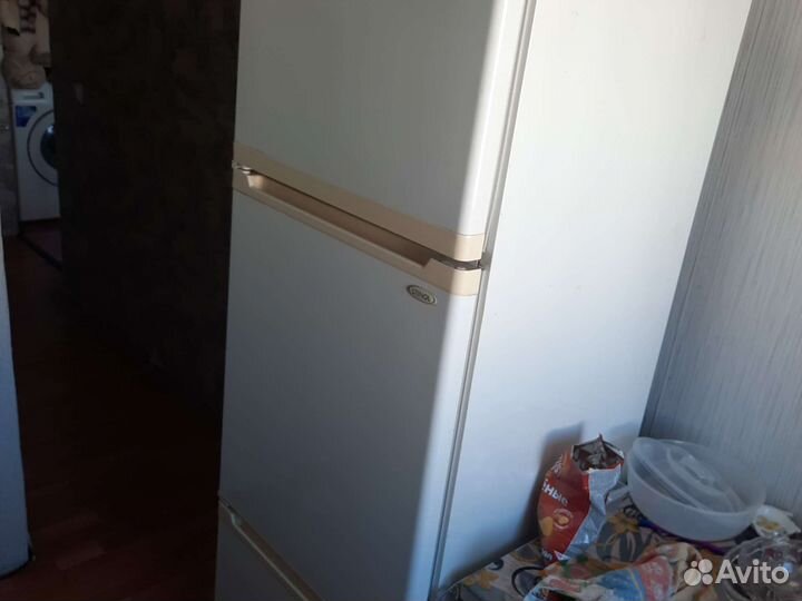 Холодильник бу Стинол