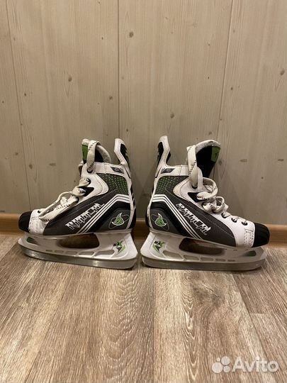 Коньки хоккейные