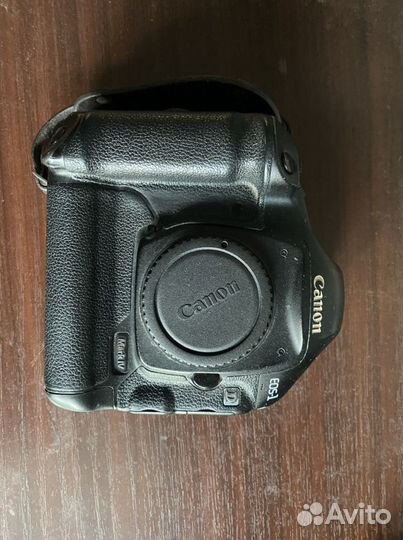 Зеркальный фотоаппар Canon 1D mark4