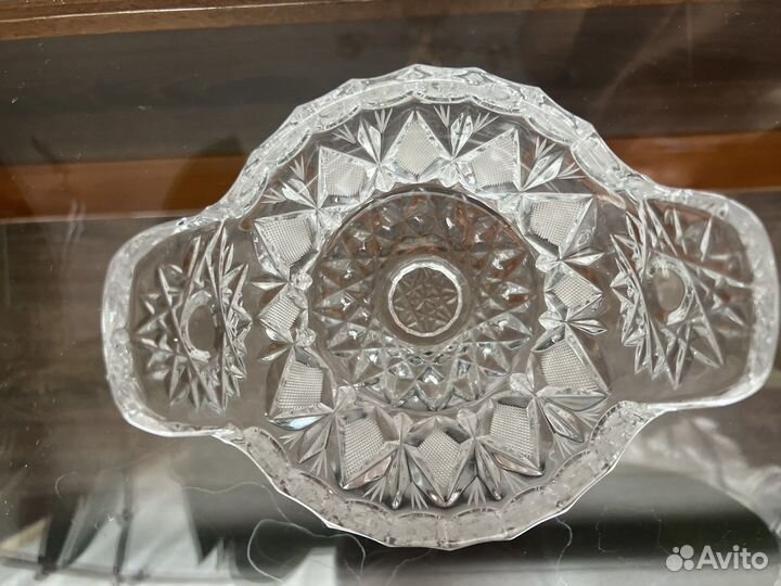 Хрустальная конфетница