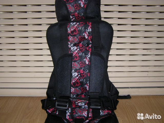 Детское автокресло бескаркасное от 3 до 12 лет