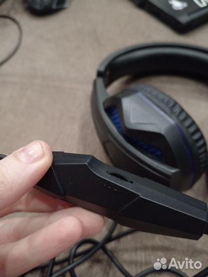 Игровые наушники с подсветкой и микрофоном