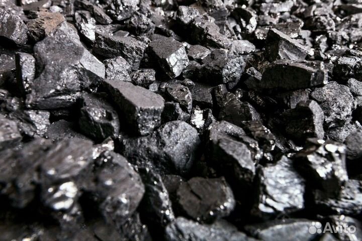 Уголь валом и мешками