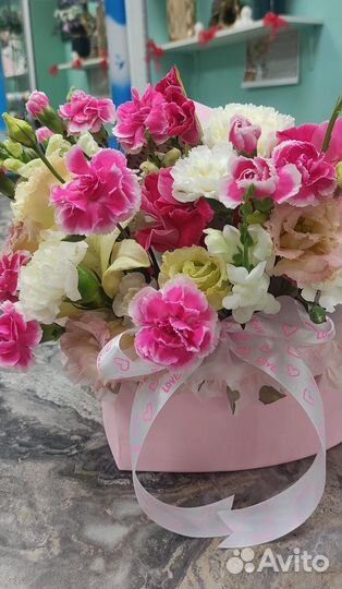 Кустовая роза, гвоздика, хрищантема, цветы