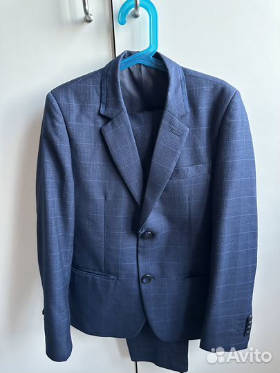 Костюм тройка