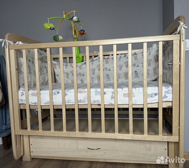 Детская кроватка