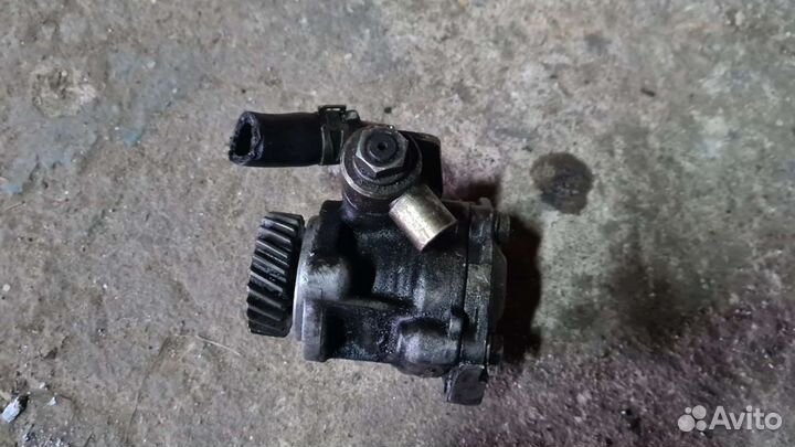 Насос гур Mitsubishi Pajero V45W