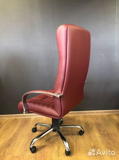 Кресло для офиса новое